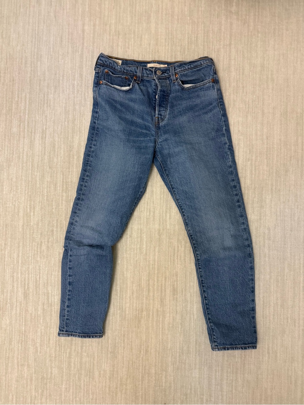 Levi’s women’s wedgie straight crop Blue Jeans